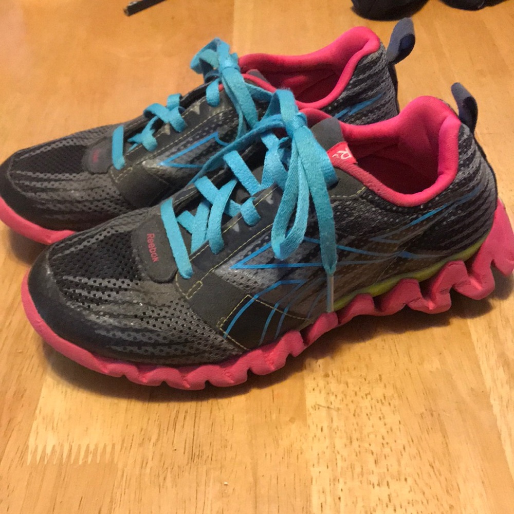 ⭐️3/$20⭐️ Reebok sneakers